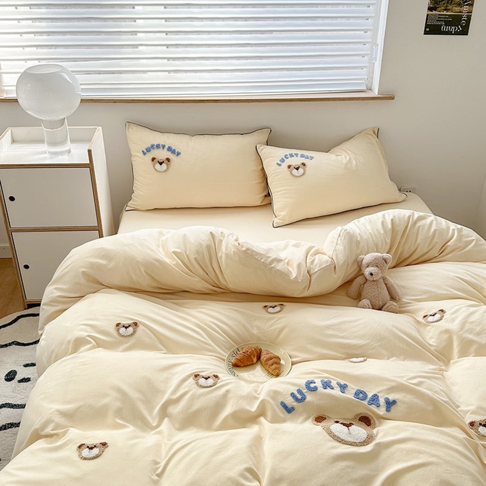 LULLABUY | Classic Cute Bear Embroidery Bedding Set size QUEEN SK2